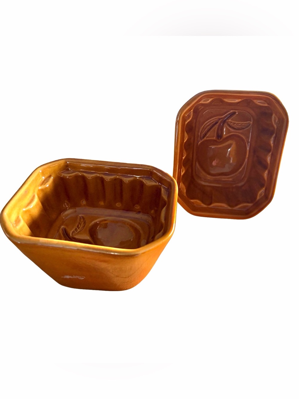 Vintage Indoor Outfitters by Over & Back Honey Gold 5” Apple Ceramic Molds